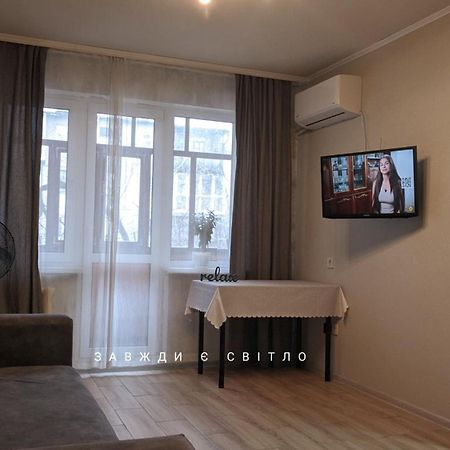 Apartment Near City Center On Peremohy Avenue 46 Chernihiv Exterior photo