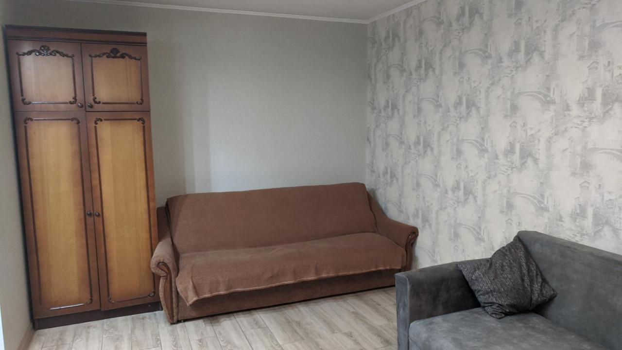 Apartment Near City Center On Peremohy Avenue 46 Chernihiv Exterior photo
