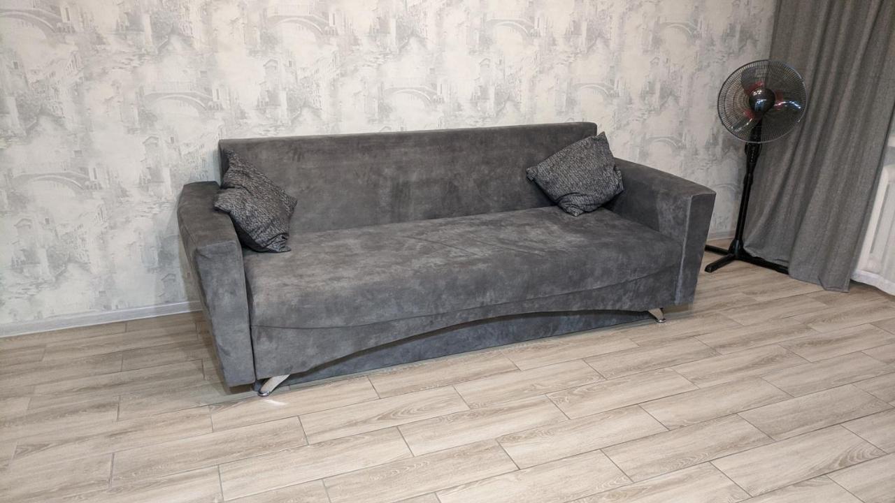 Apartment Near City Center On Peremohy Avenue 46 Chernihiv Exterior photo